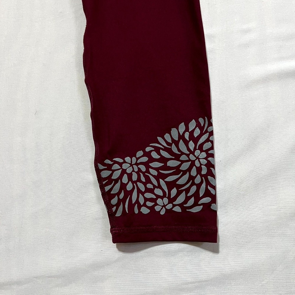 Fabletics Reflective Powerlite 7/8 Leggings Women's Large Burgundy Logo Mid Rise - Picture 3 of 8